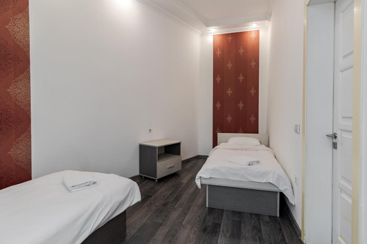 Halytska Apartment Lviv Exteriör bild