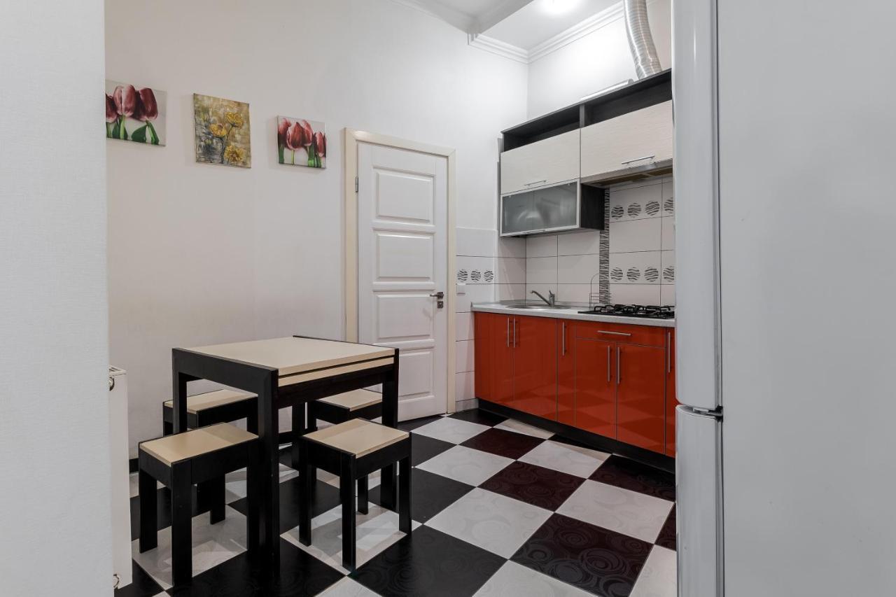 Halytska Apartment Lviv Exteriör bild