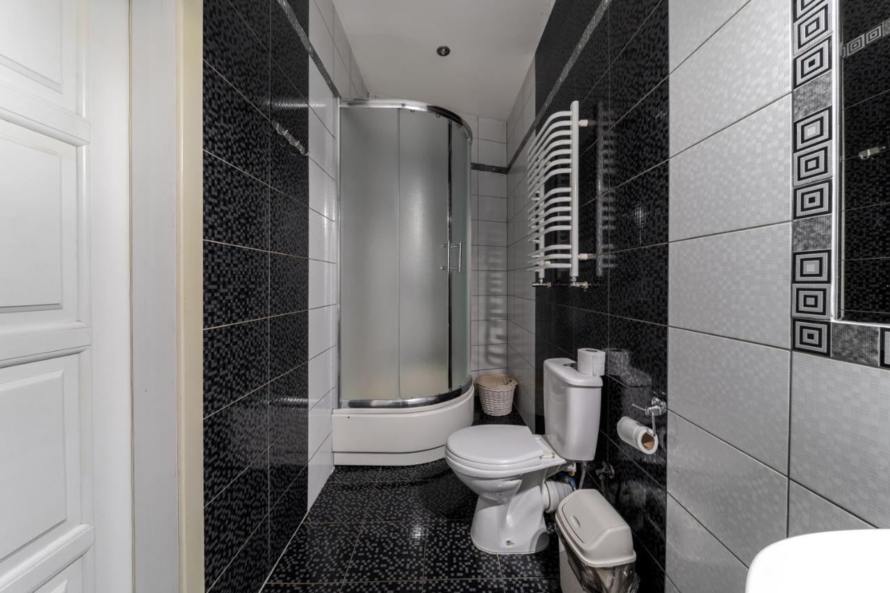 Halytska Apartment Lviv Exteriör bild